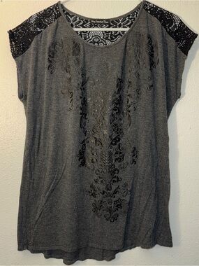 Y2K style Gray Lace-Shoulder Graphiv print Scoop Neck Top Women’s XL